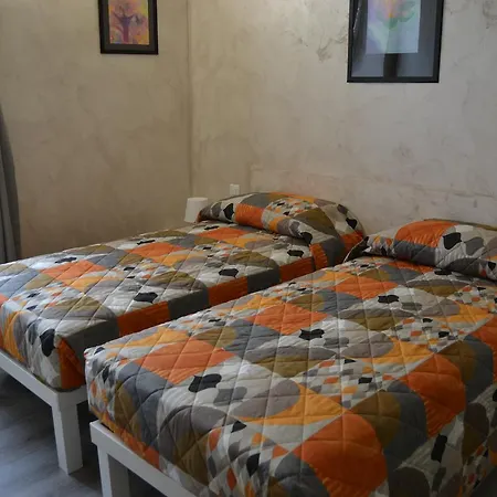 奥斯特利娅中央酒店 * Cadenazzo